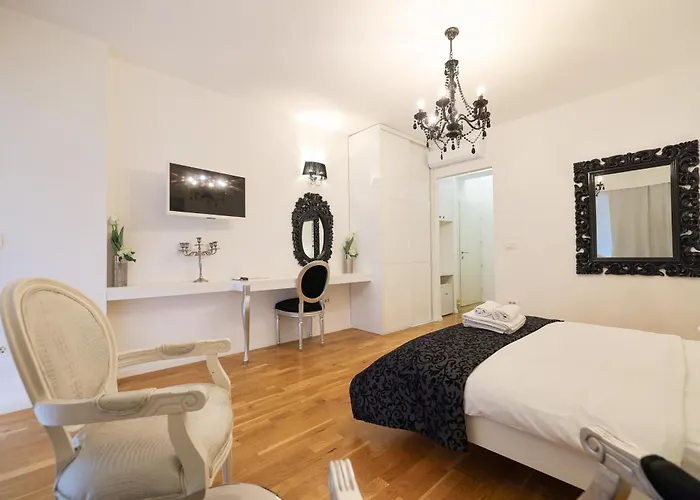 Tinel Superior Residence